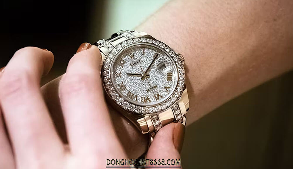 Điều gì đã tạo nên sức hút của đồng hồ Rolex nữ chính hãng?