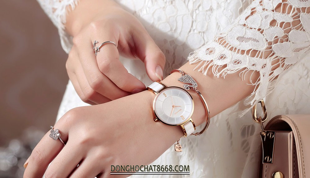 Đồng hồ nước treo tay đem phong thái Dress Watch hoặc thanh lịch